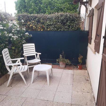 La Belle Ortine Apartment Esbly Bagian luar foto
